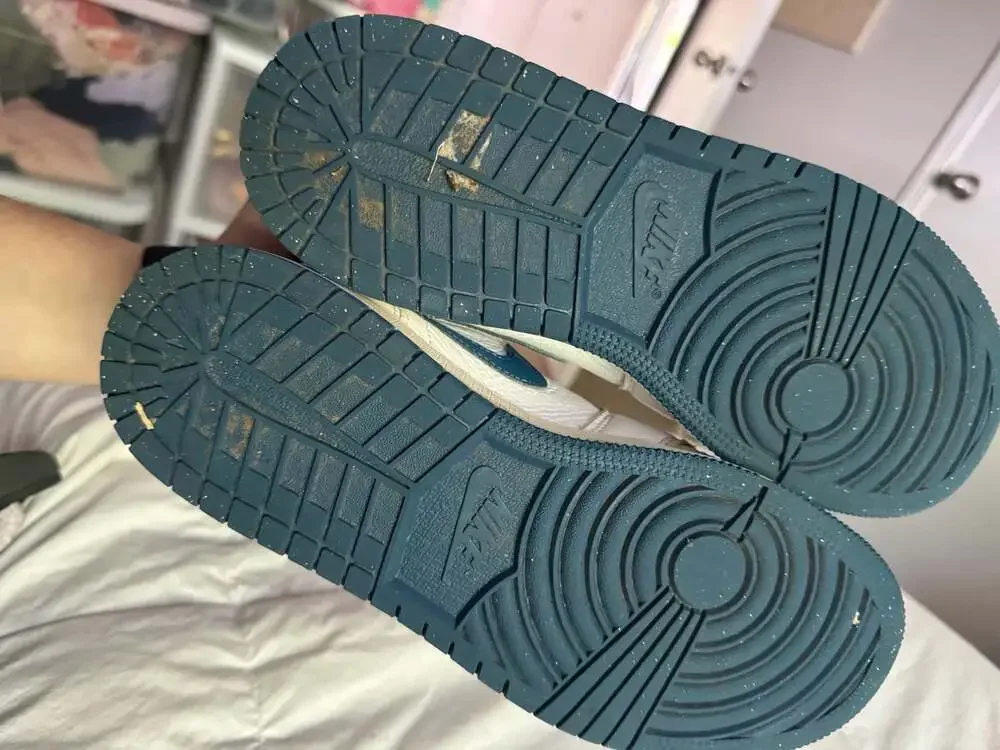Nike Air Jordan 1 Mid SE GS Industrial Blue Older Kids' Shoes